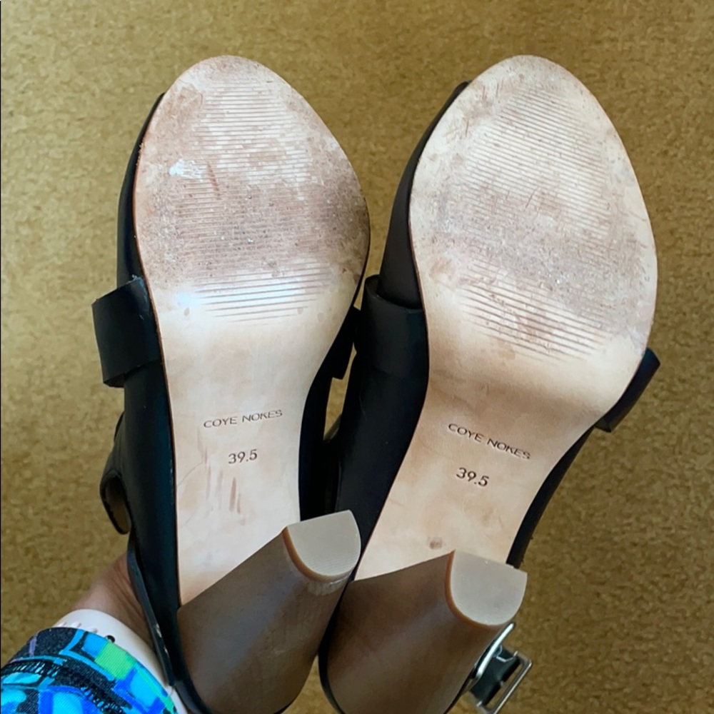 Sandals - Picture 5 of 6